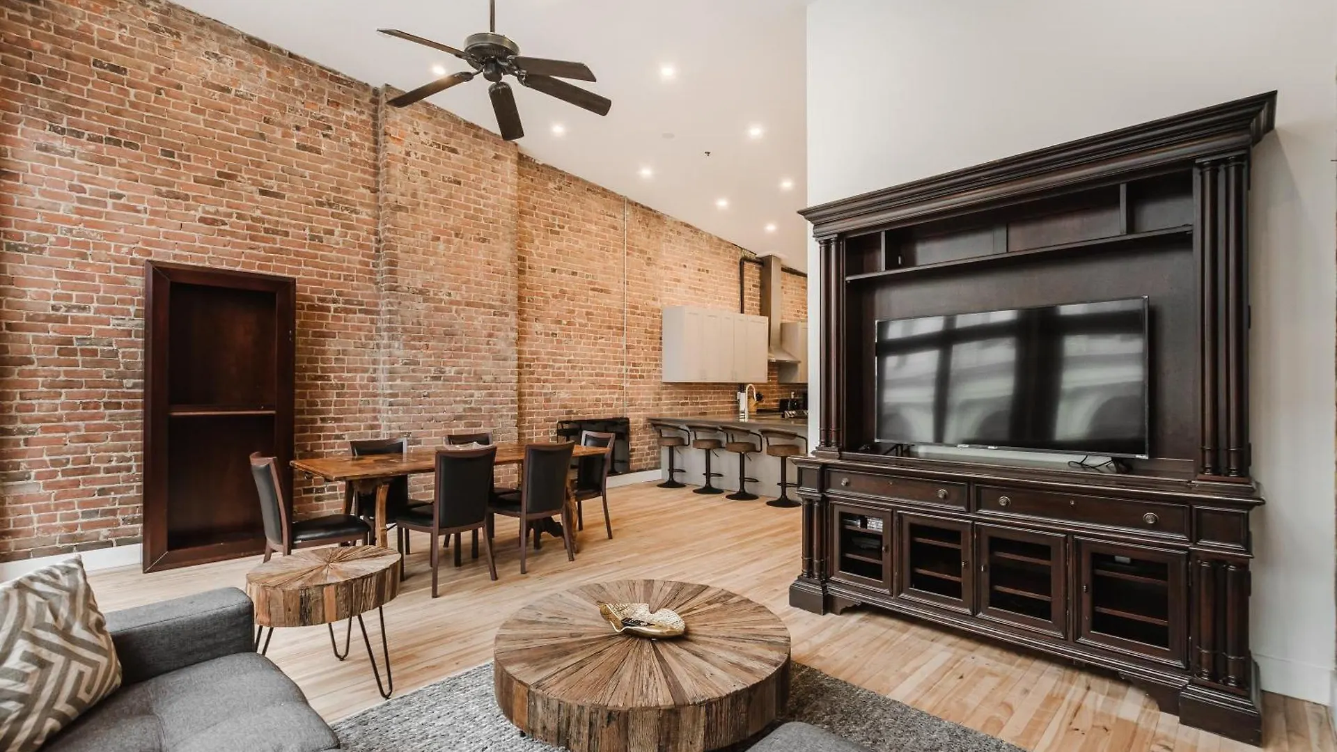 Elegant 3 Bedroom Apartment In Old Port - 302 Montréal Canada